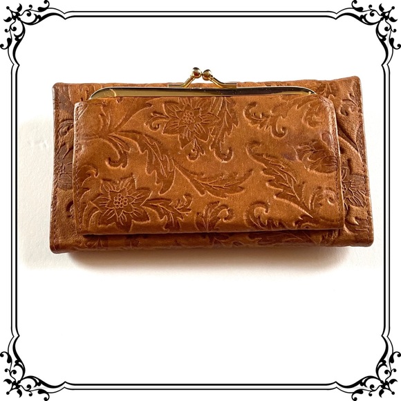 Vintage Women’s Light Brown Embossed Floral Genuine Leather Wallet - Picture 2 of 8